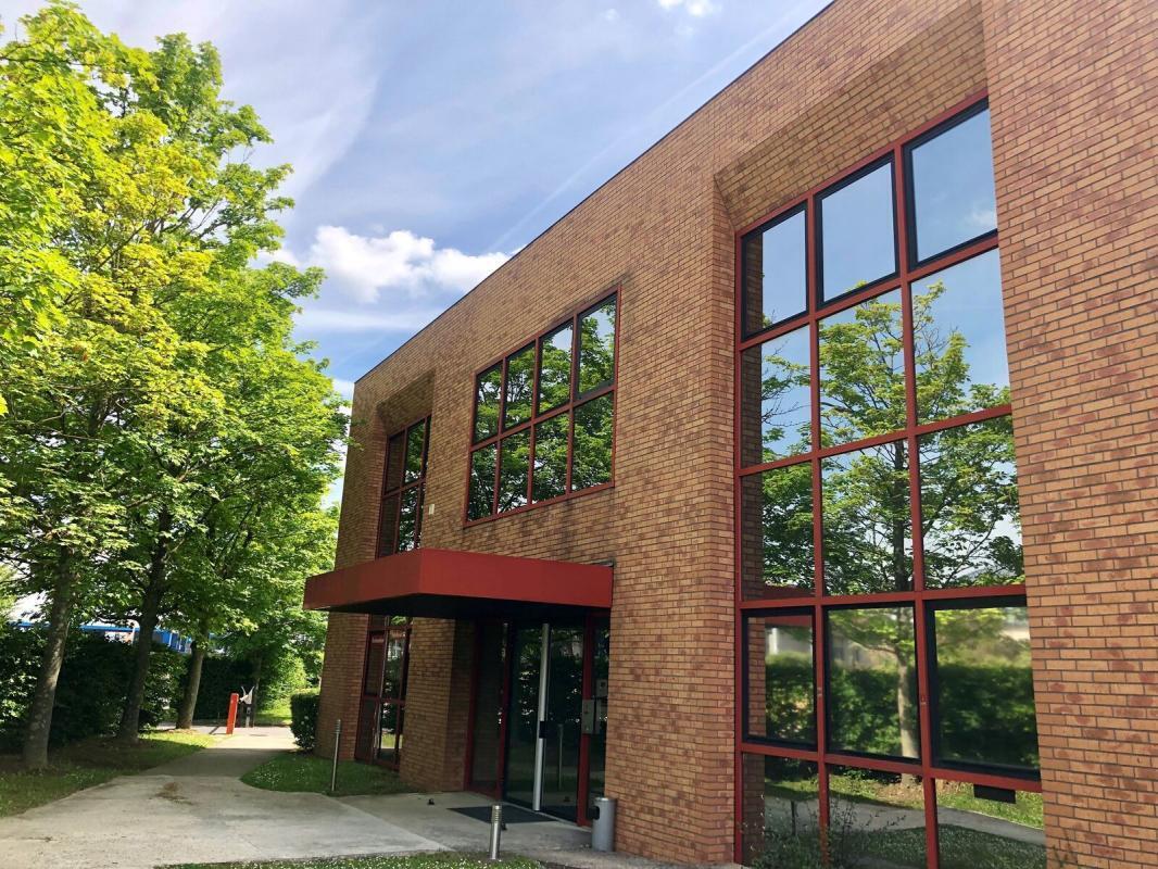 Light Industrial in Villepinte for sale Building Photo- Image 1 of 12