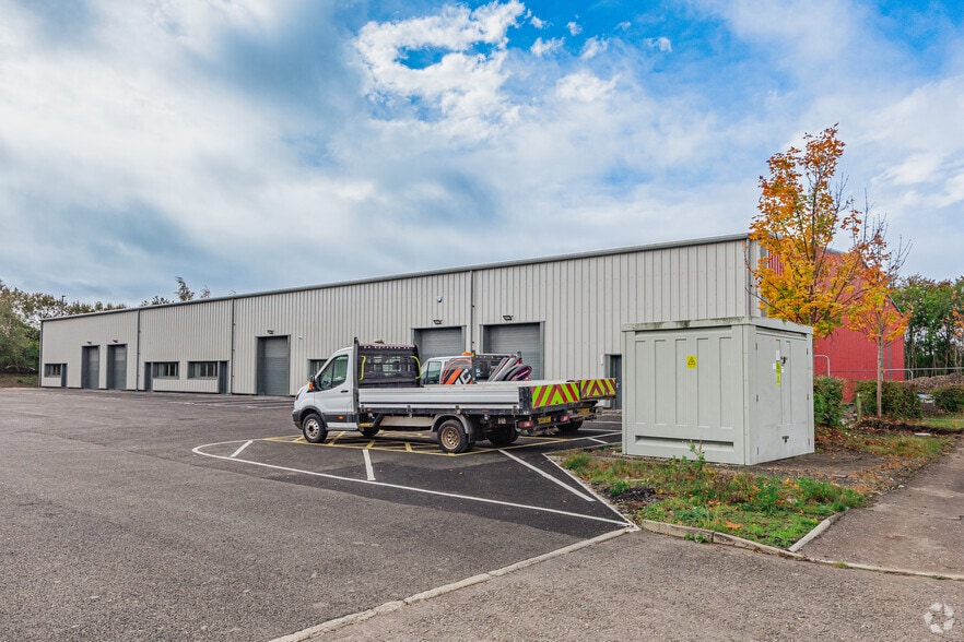 A9 Estate Lammermoor Av, Falkirk to rent - Building Photo - Image 2 of 9