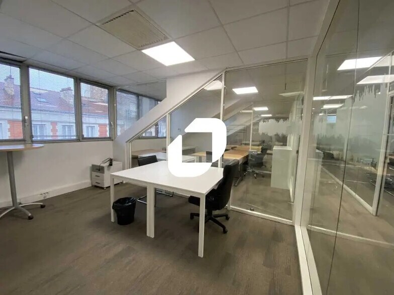 Office in Saint-Ouen-sur-Seine to rent - Interior Photo - Image 3 of 22