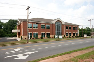 502 W King St, Kings Mountain, NC for rent Building Photo- Image 1 of 27