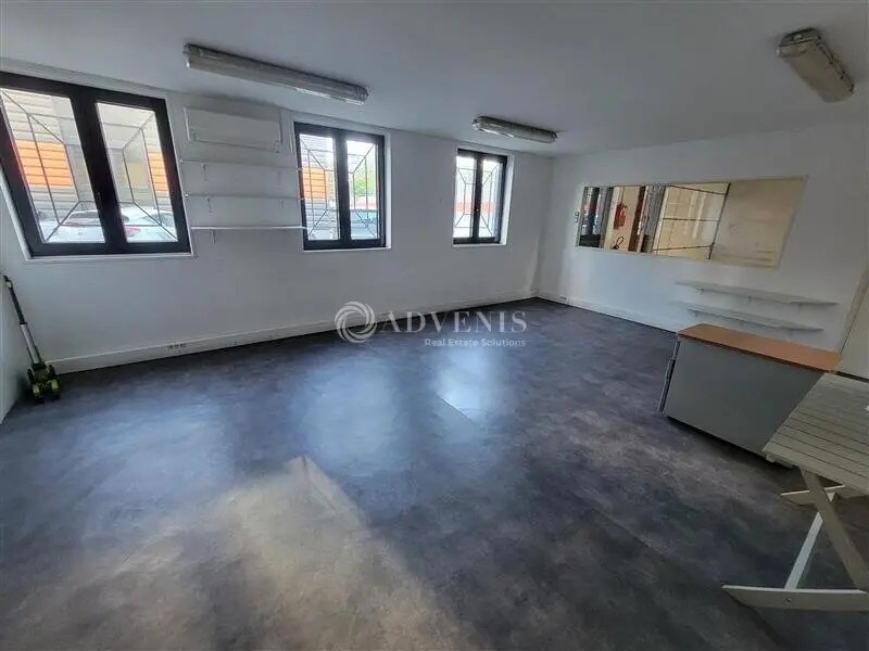 Location Bureaux 167 m² - Photo 1