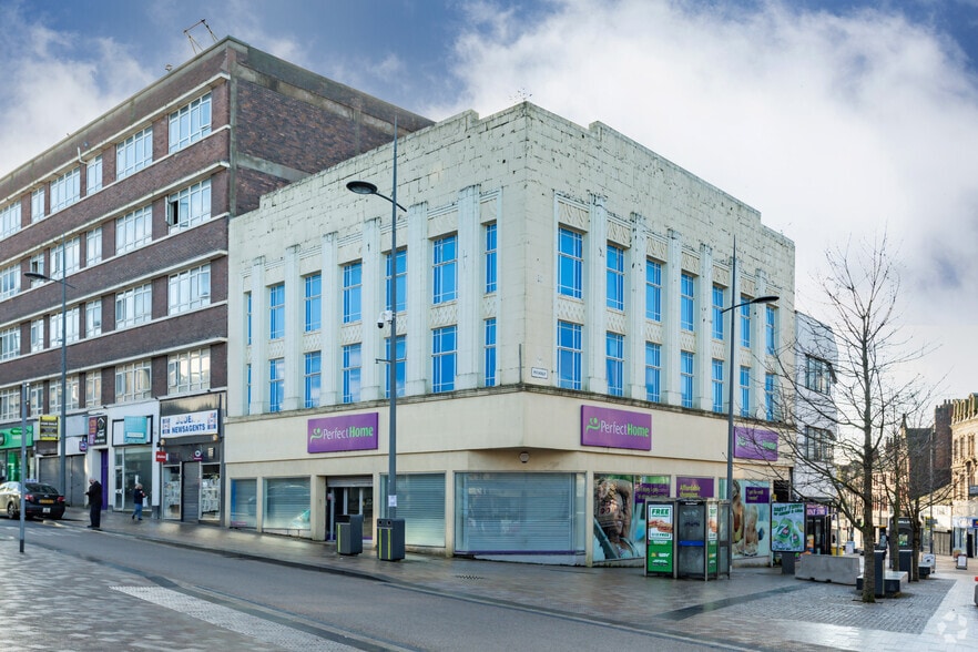 7-11 Piccadilly, Stoke On Trent for sale - Primary Photo - Image 1 of 1