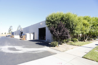 26541 Ruether Ave, Santa Clarita, CA for rent Building Photo- Image 1 of 5