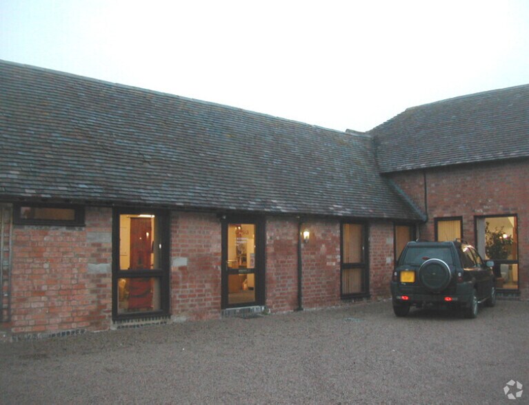 Stockwood, Redditch for sale - Primary Photo - Image 1 of 1