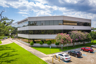 4710 Bellaire Blvd, Bellaire, TX for rent Building Photo- Image 1 of 27