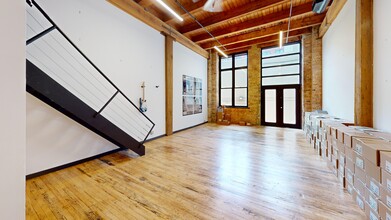 445 W Erie St, Chicago, IL for rent Interior Photo- Image 2 of 6