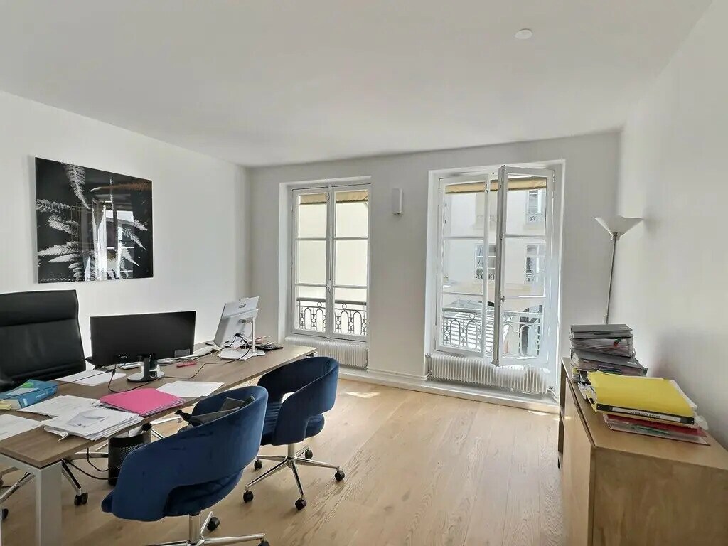 Location Bureaux 71 m² - Photo 1