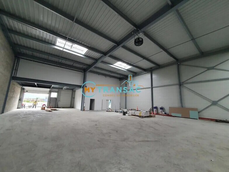 Light Industrial in Créteil to rent - Building Photo - Image 3 of 6