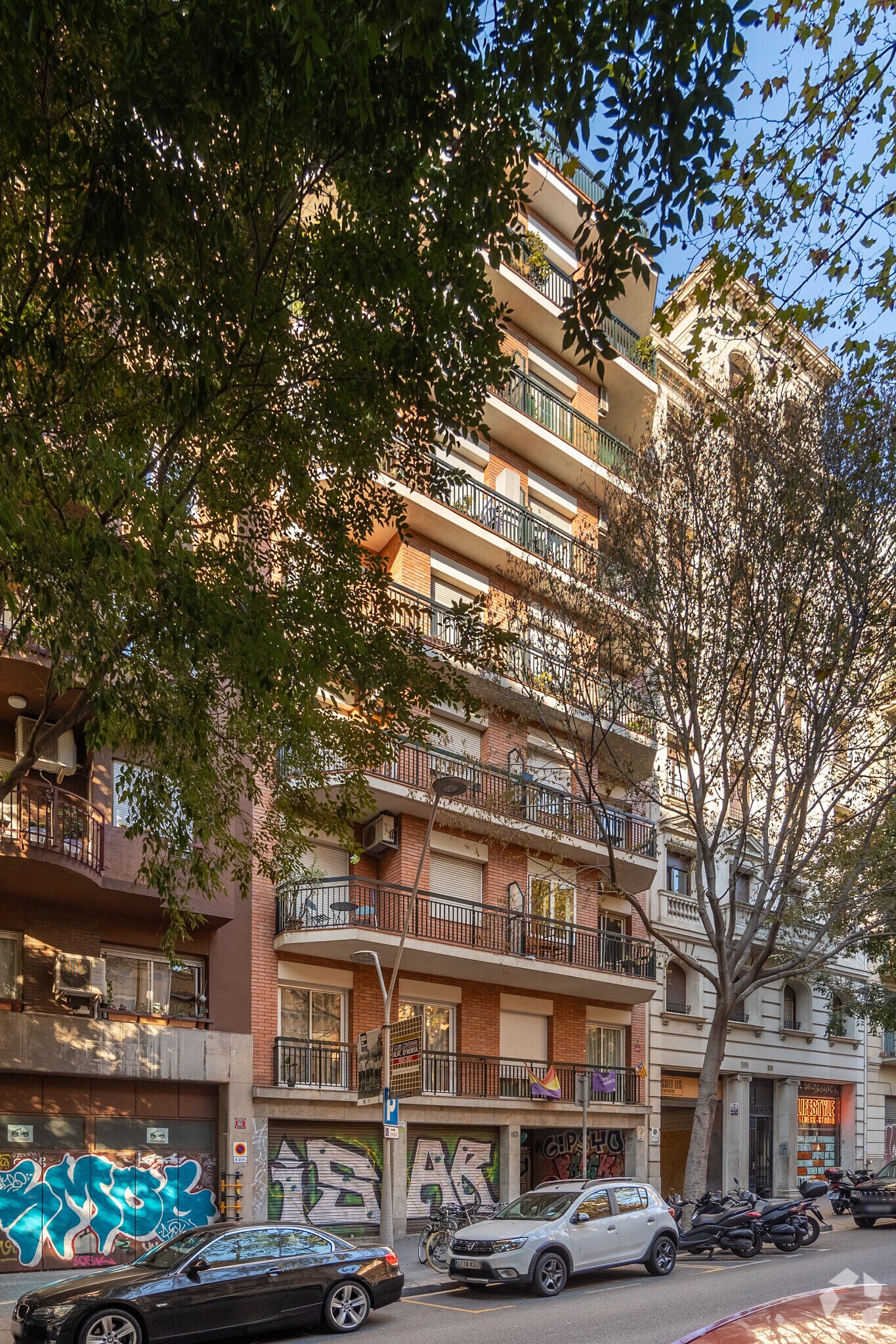 Build-to-Rent in Barcelona, Barcelona for sale Primary Photo- Image 1 of 3