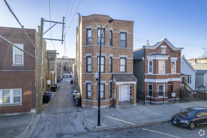 2213 W 23rd Pl, Chicago, IL for sale - Building Photo - Image 1 of 17