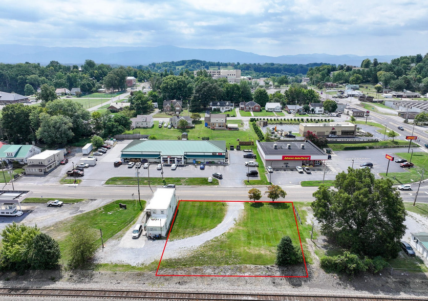 1028 W Main St, Greeneville, TN for sale - Building Photo - Image 2 of 3