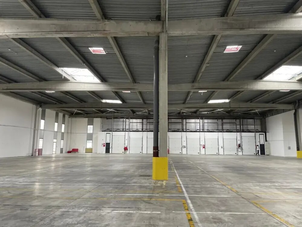 Office in Corbas to rent Interior Photo- Image 1 of 4