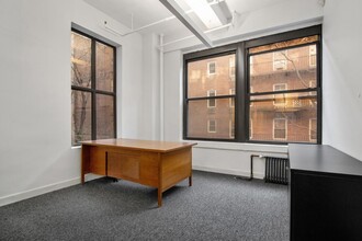 236 W 26th St, New York, NY for rent Interior Photo- Image 2 of 7