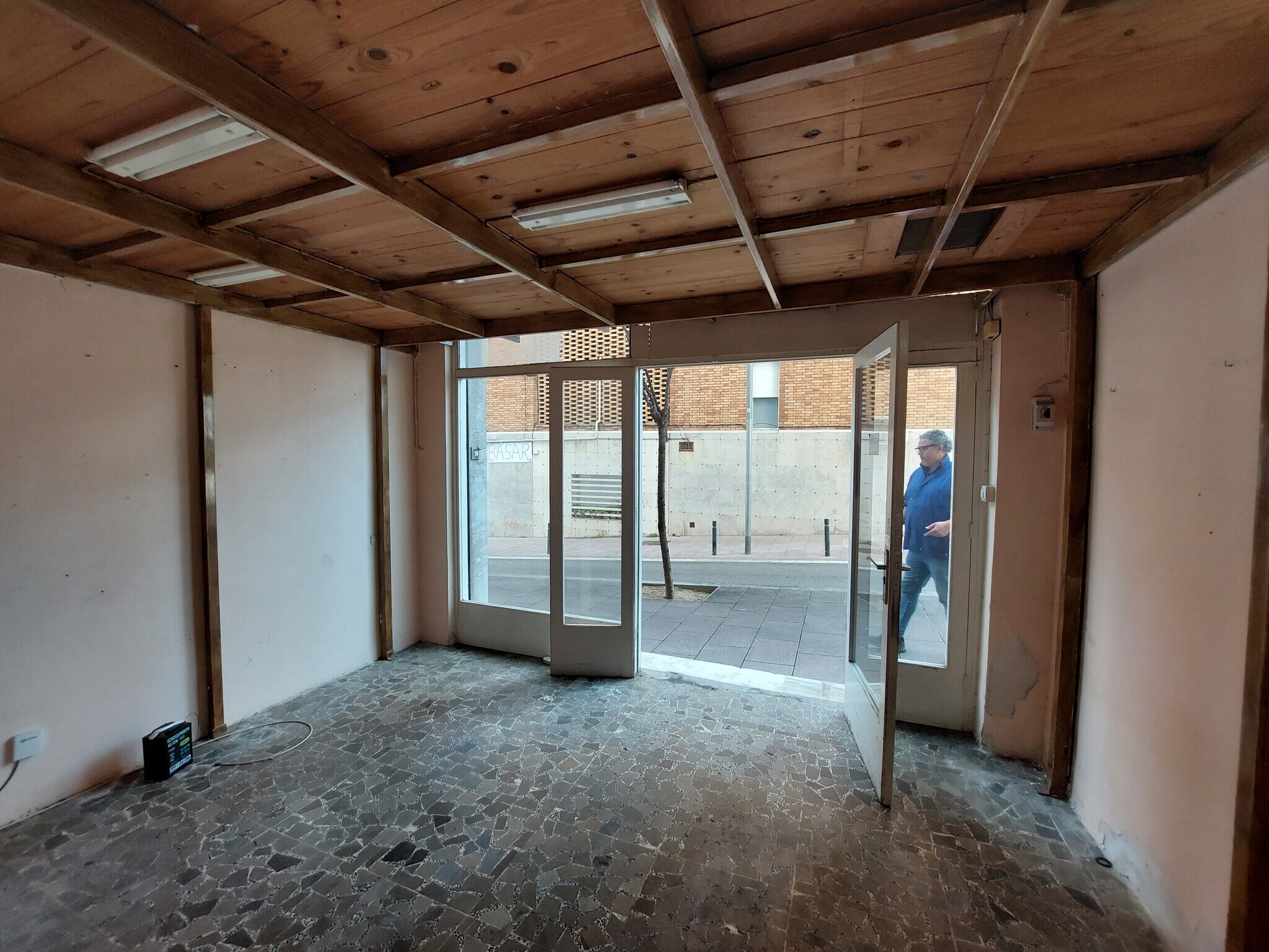 Retail in Barcelona, Barcelona to rent Interior Photo- Image 1 of 7