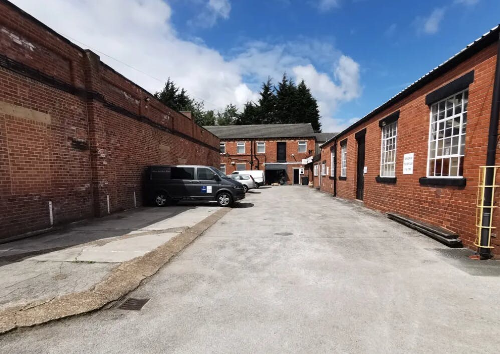 Mill Ln, Leeds to rent Building Photo- Image 1 of 3