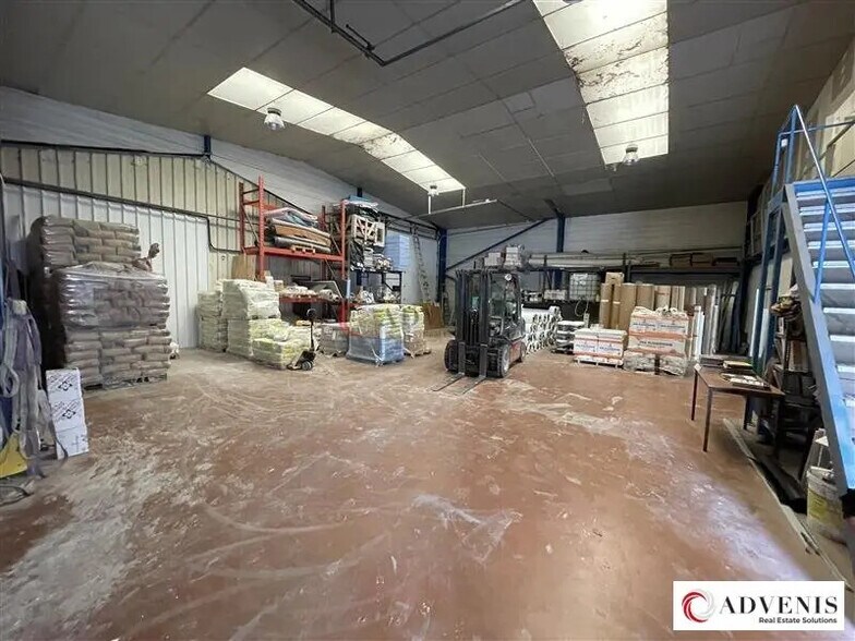 Light Industrial in Cestas to rent - Building Photo - Image 3 of 8