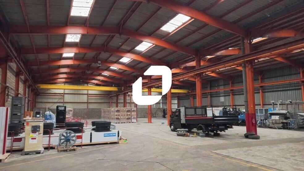Industrial in SAINT-OUEN-L'AUMONE to rent - Interior Photo - Image 2 of 12