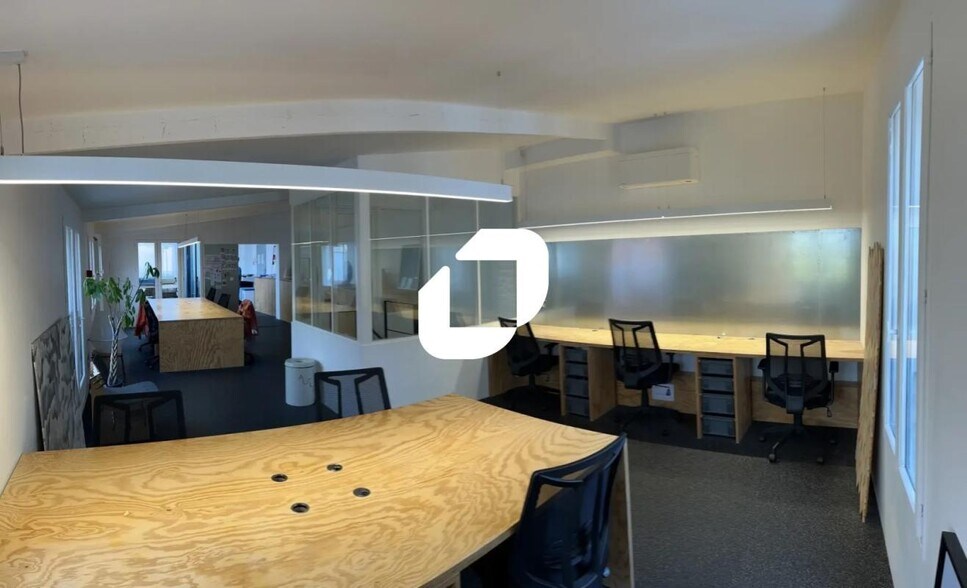 Office in Montreuil to rent - Building Photo - Image 2 of 7