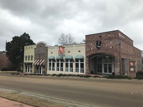 110-114 W Jackson St, Ridgeland, MS for sale Primary Photo- Image 1 of 1