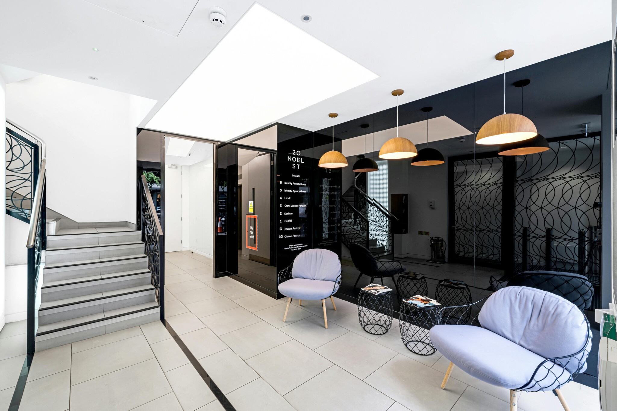 19-20 Noel St, London to rent Interior Photo- Image 1 of 10