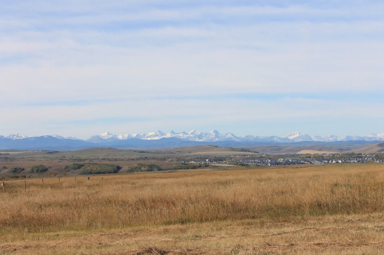 255073 Glenbow Rd, Cochrane, AB for sale - Primary Photo - Image 1 of 3