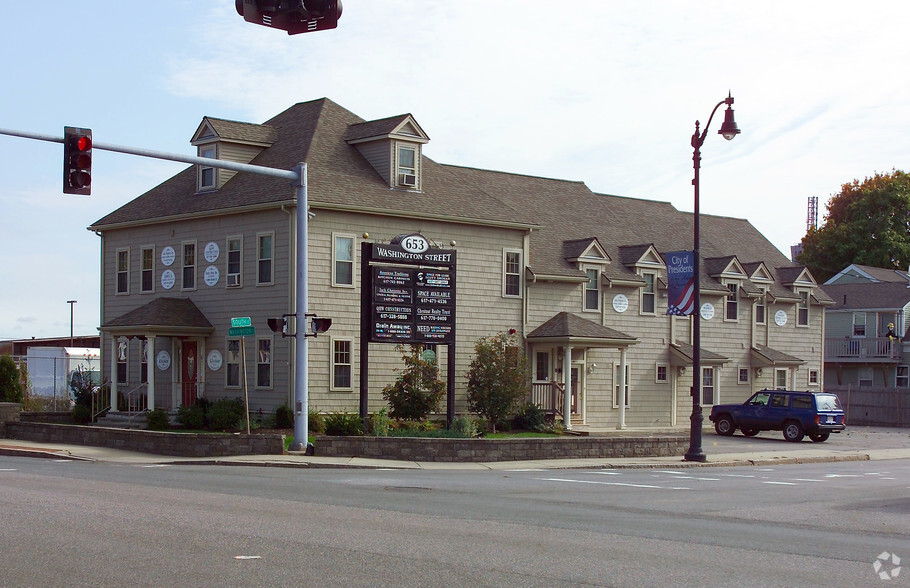 653 Washington St, Quincy, MA for rent - Building Photo - Image 1 of 21