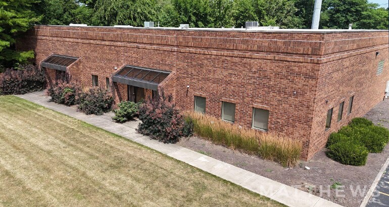 7630-7632 Hub Pky, Valley View, OH for sale Building Photo- Image 1 of 1