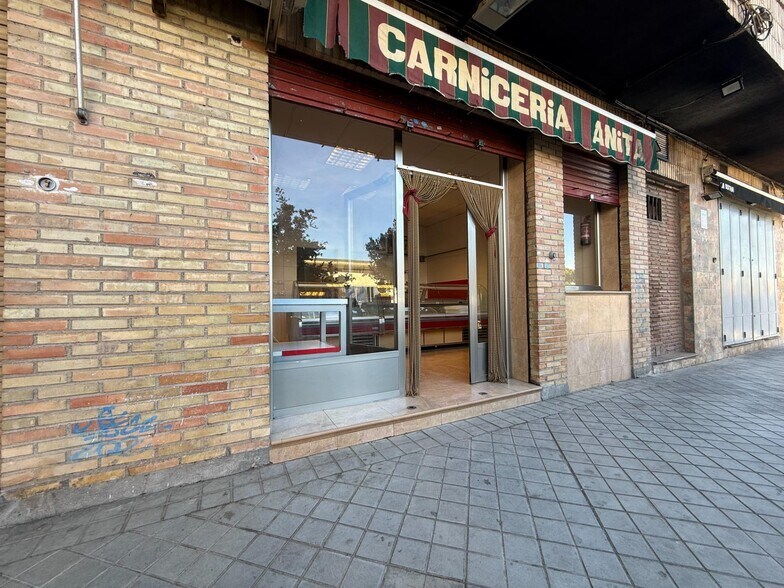 Retail in Granada for sale - Building Photo - Image 2 of 16