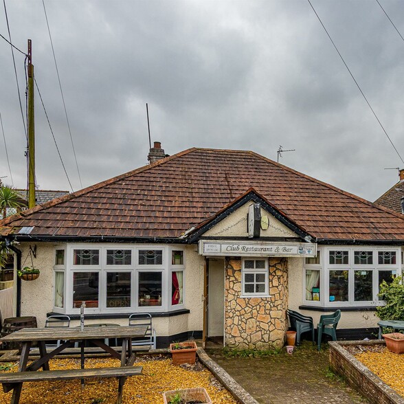 90 South Rd, Penarth to rent - Primary Photo - Image 2 of 4