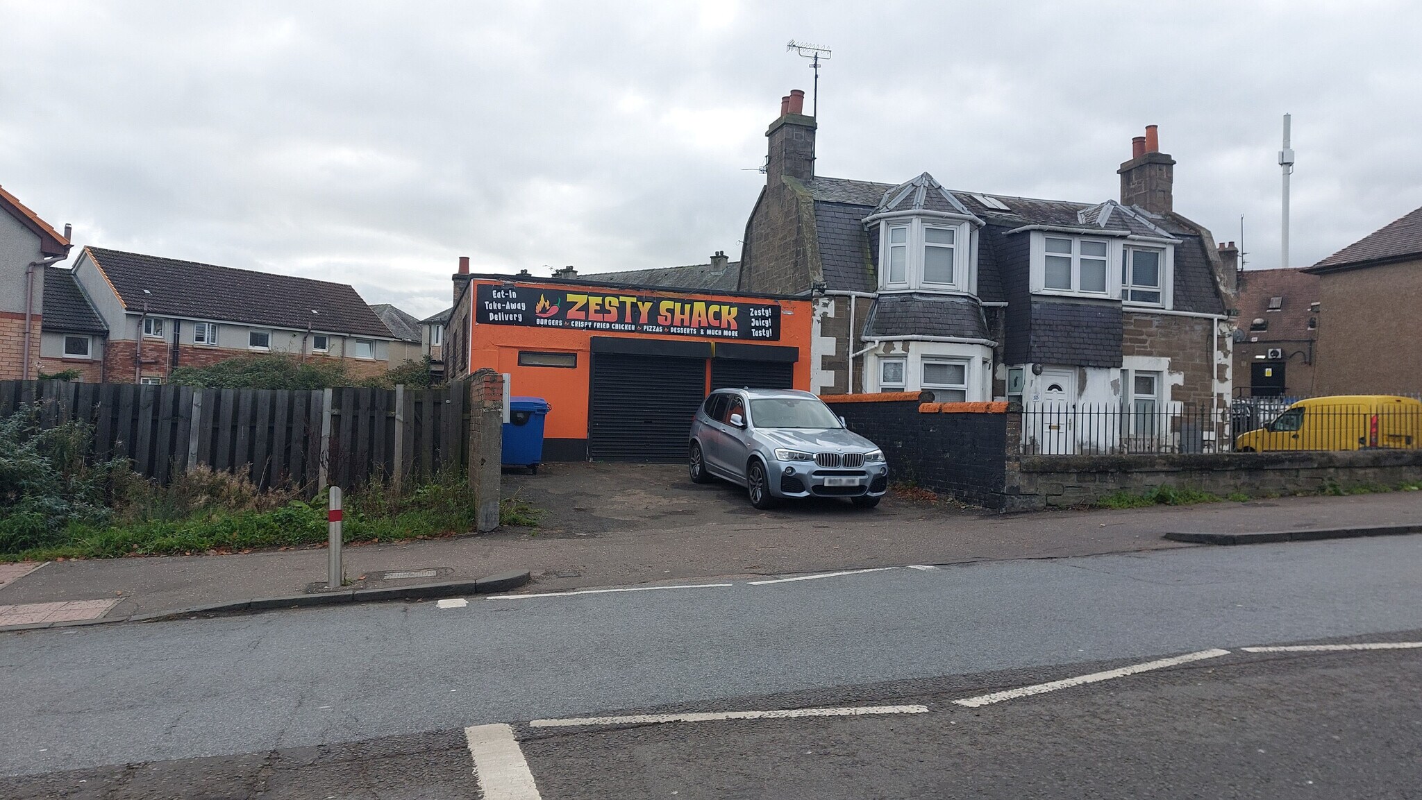 145 Pitkerro Rd, Dundee to rent Building Photo- Image 1 of 4