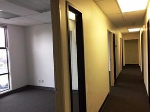 1650 S Amphlett Blvd, San Mateo, CA to rent Interior Photo- Image 2 of 3