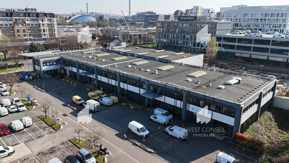 Light Industrial in Gennevilliers to rent - Building Photo - Image 2 of 9