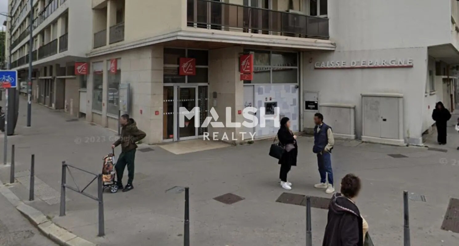 Office in Villeurbanne to rent Building Photo- Image 1 of 4