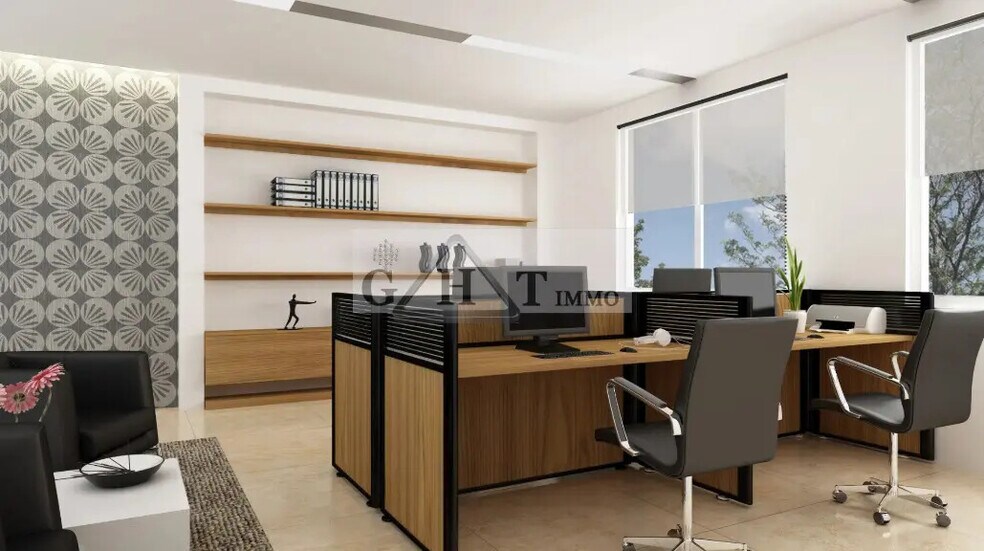 Office in Coignières to rent - Interior Photo - Image 1 of 1
