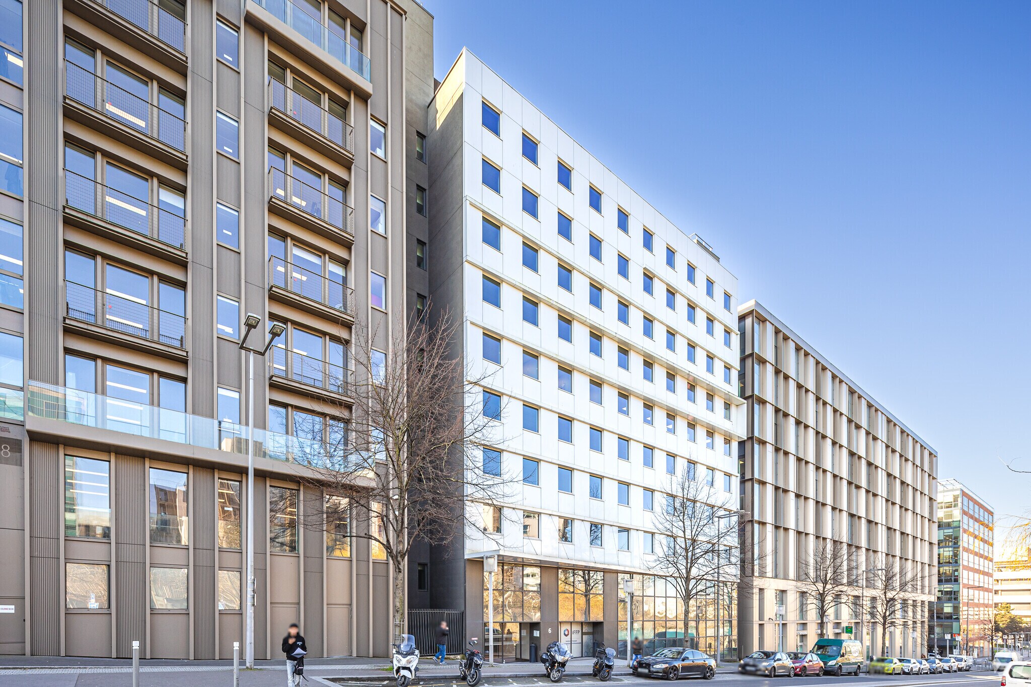 6 Boulevard De Pesaro, Nanterre to rent Primary Photo- Image 1 of 3