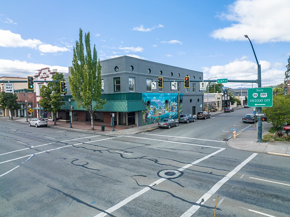 232 NW 6th St, Grants Pass, OR for sale Primary Photo- Image 1 of 1