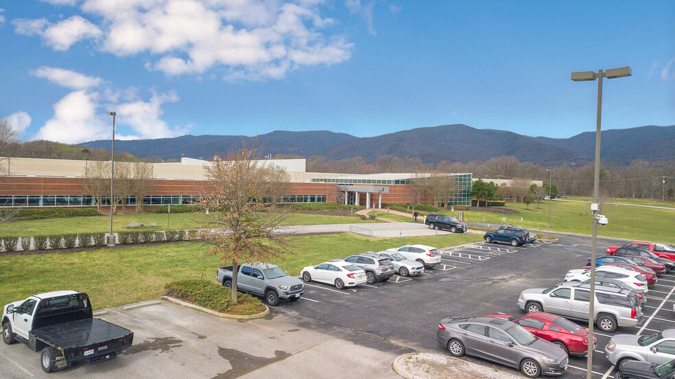 6450 Technology Dr, Salem, VA for sale - Building Photo - Image 1 of 1