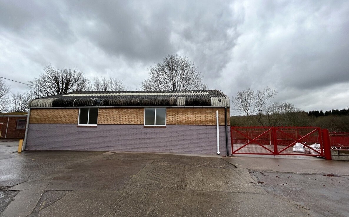 Halesowen Rd, Dudley DY2 9NW UK