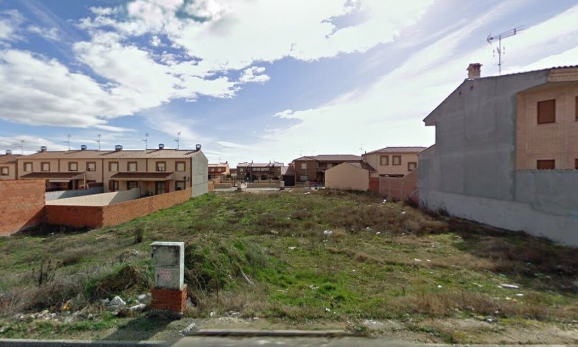 Calle Paloma, 14-16, Fuensalida, Toledo for sale Primary Photo- Image 1 of 4