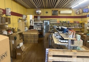 Green Ln, Northwood to rent Interior Photo- Image 1 of 4