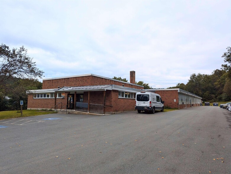 115 Lincoln St, Saint Johnsbury, VT for sale - Primary Photo - Image 1 of 24