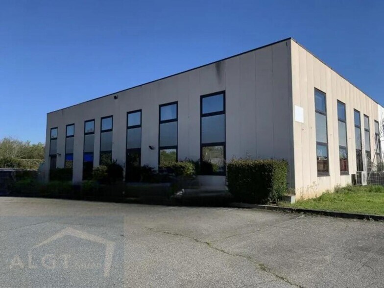 Light Industrial in Portet-sur-Garonne for sale - Building Photo - Image 1 of 12
