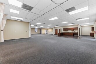 8111 Cypresswood Dr, Spring, TX to rent Interior Photo- Image 1 of 5