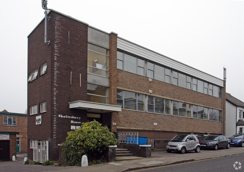 20 Tylney Rd, Bromley to rent - Building Photo - Image 2 of 4