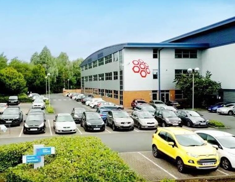 Severn Dr, Tewkesbury to rent - Building Photo - Image 2 of 2