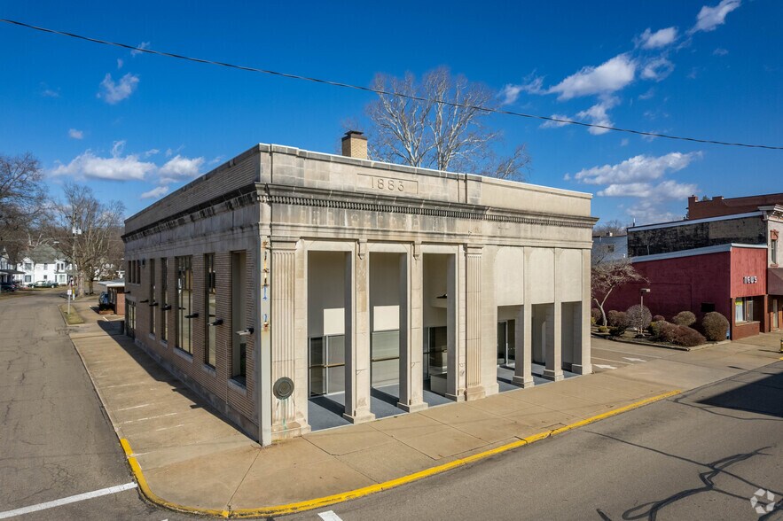 150 W Main St, Newcomerstown, OH for rent - Primary Photo - Image 1 of 30