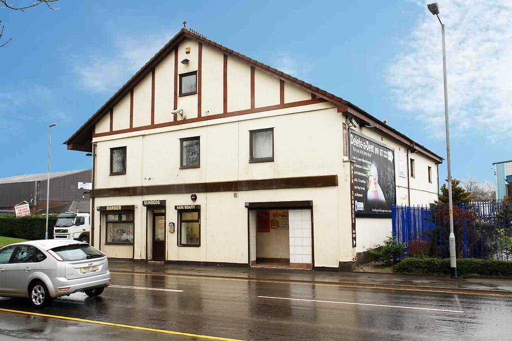 328 Shaw Rd, Oldham for sale Primary Photo- Image 1 of 1