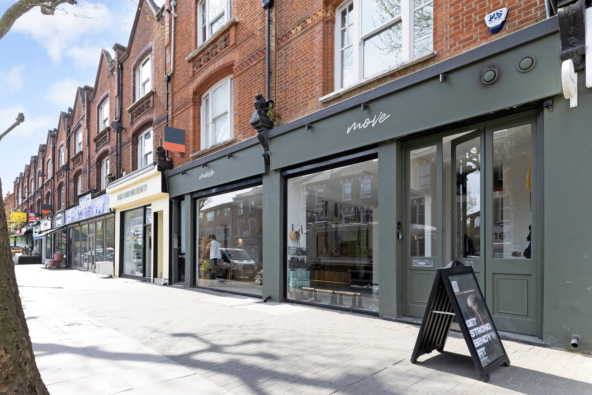 96-102 Wandsworth Bridge Rd, London to rent Primary Photo- Image 1 of 16