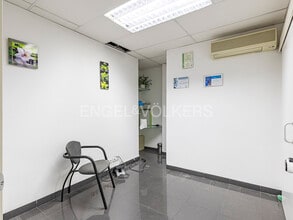 Retail in Barcelona, Barcelona to rent Interior Photo- Image 2 of 37