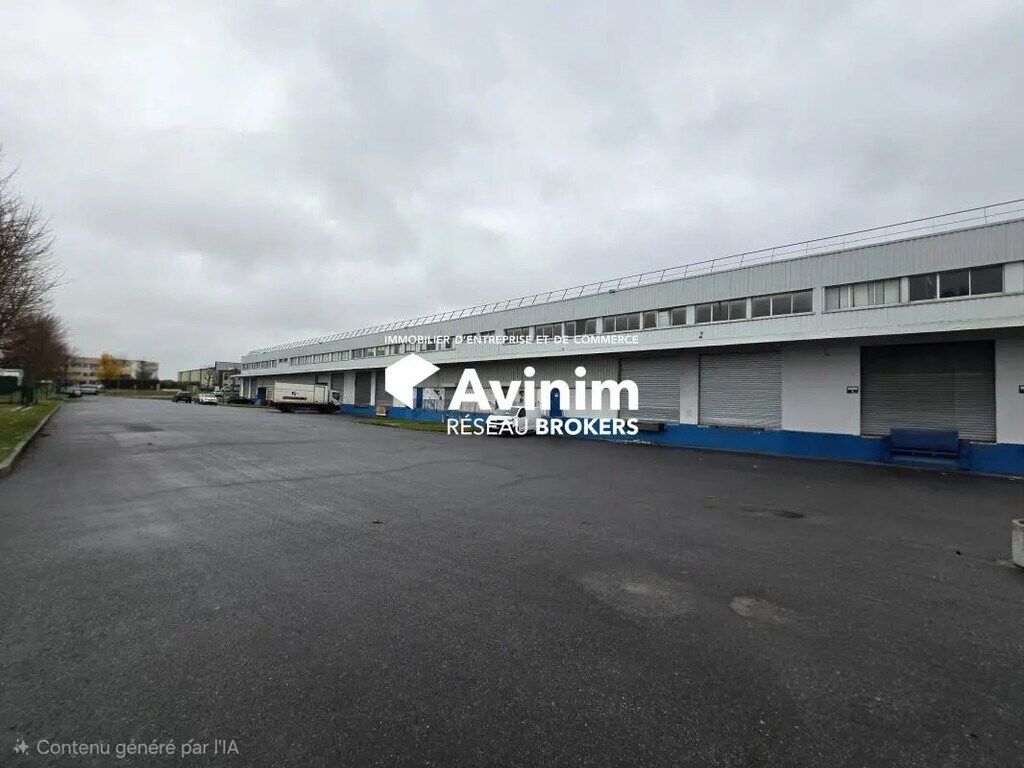 Location Entrepôt 1 340 m² - Photo 1